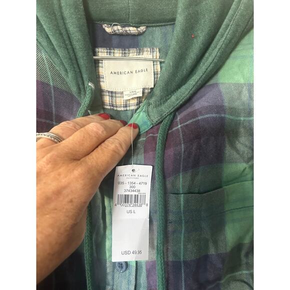 NWT $50 American Eagle Cropped Distressed Flannel Hoodie Plaid Sweatshirt Sz L - Picture 4 of 10